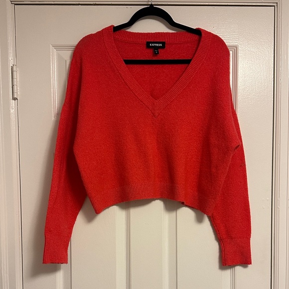 Express Sweaters - Express Bright Red V-Neck Sweater – Cropped Chic Cozy Size Small